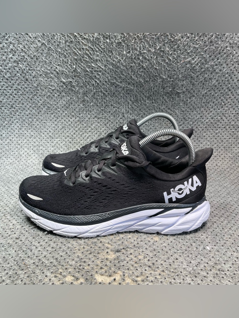 Hoka One One Clifton 8 Black Running Shoes Size 7 Women’s